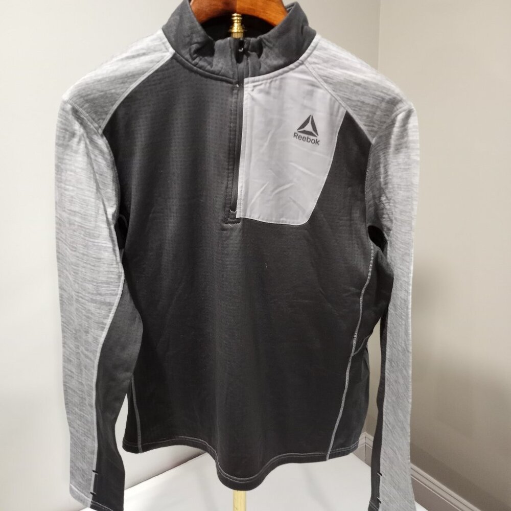 REEBOK LONG SLEEVE GREY PERFORMANCE SWEATSHIRT MENS SIZE XL